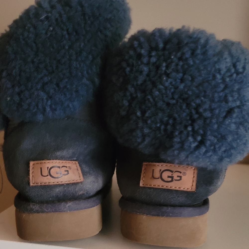 UGG BAILEY BUTTON II NAVY SUEDE SHEEPSKIN CLASSIC WOMEN'S BOOTS SIZE US 5